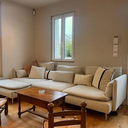Adorable Maison Avec Grande Terrasse Et Bbq Holiday home